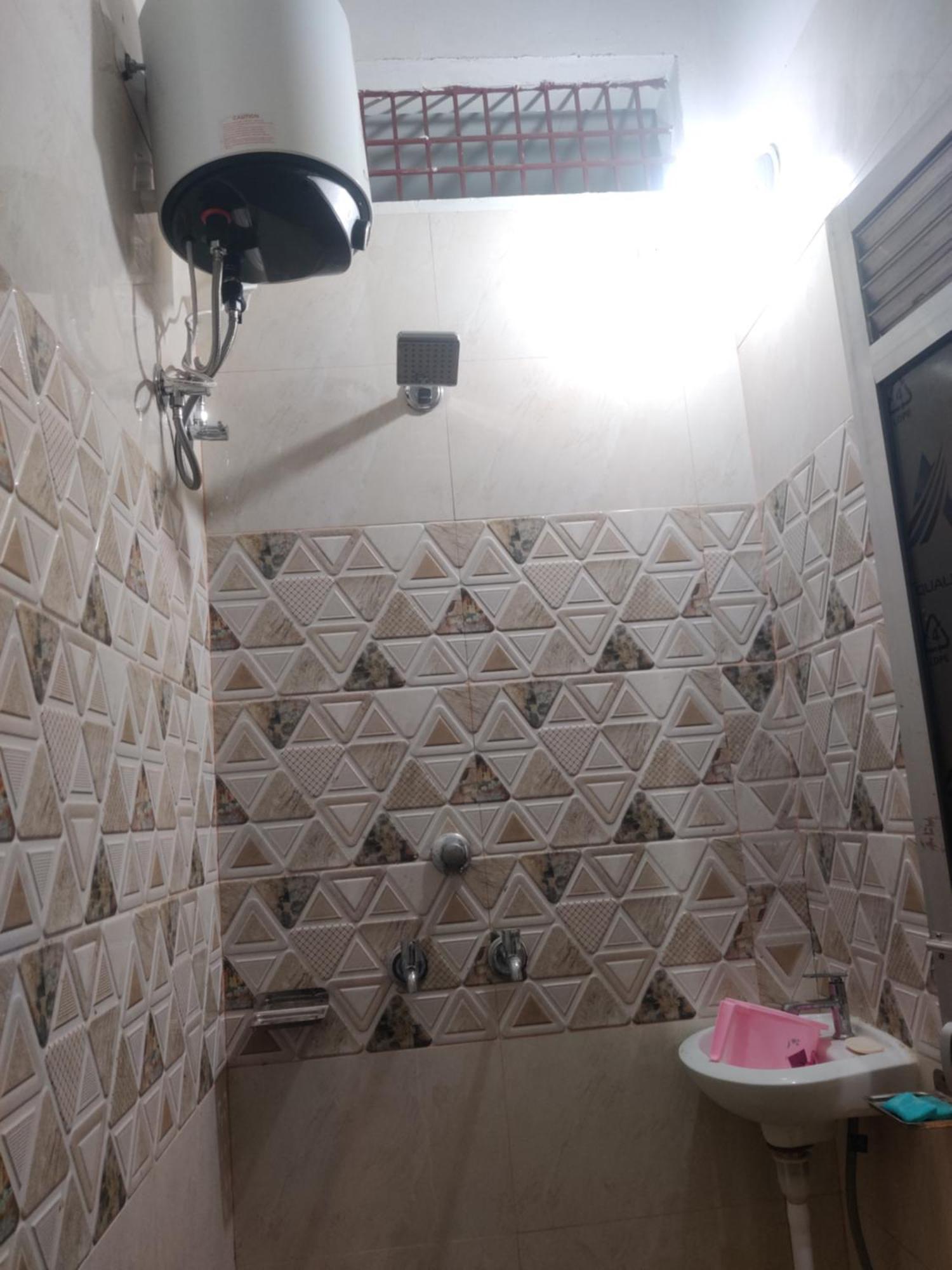 Madhuri Guest House Varanasi Exterior photo